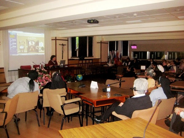 Schwestern der Congregatio Jesu beim Besuch der funcity Onlinekirche.